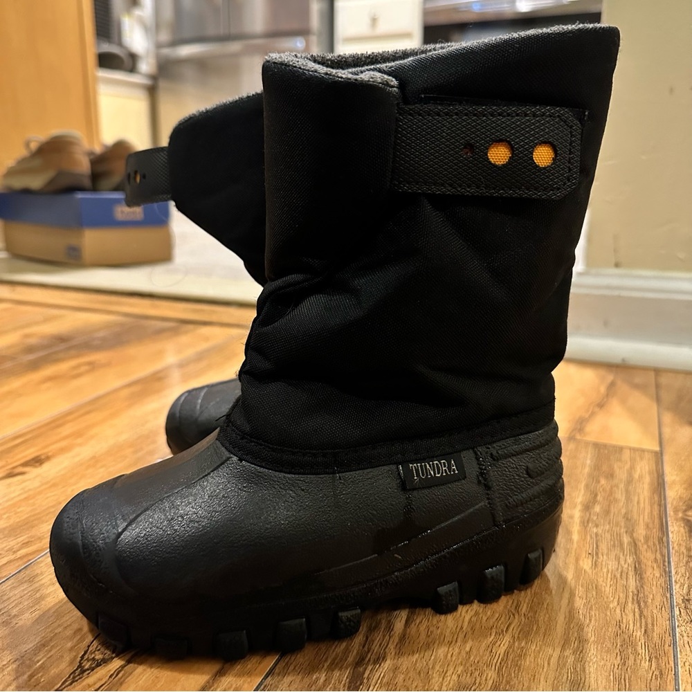Black Waterproof Snow Boots (Tundra Teddy 4) Size 11 little boy